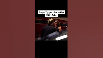 Dolph Ziggler tried to kiss Nikki Bella 😱