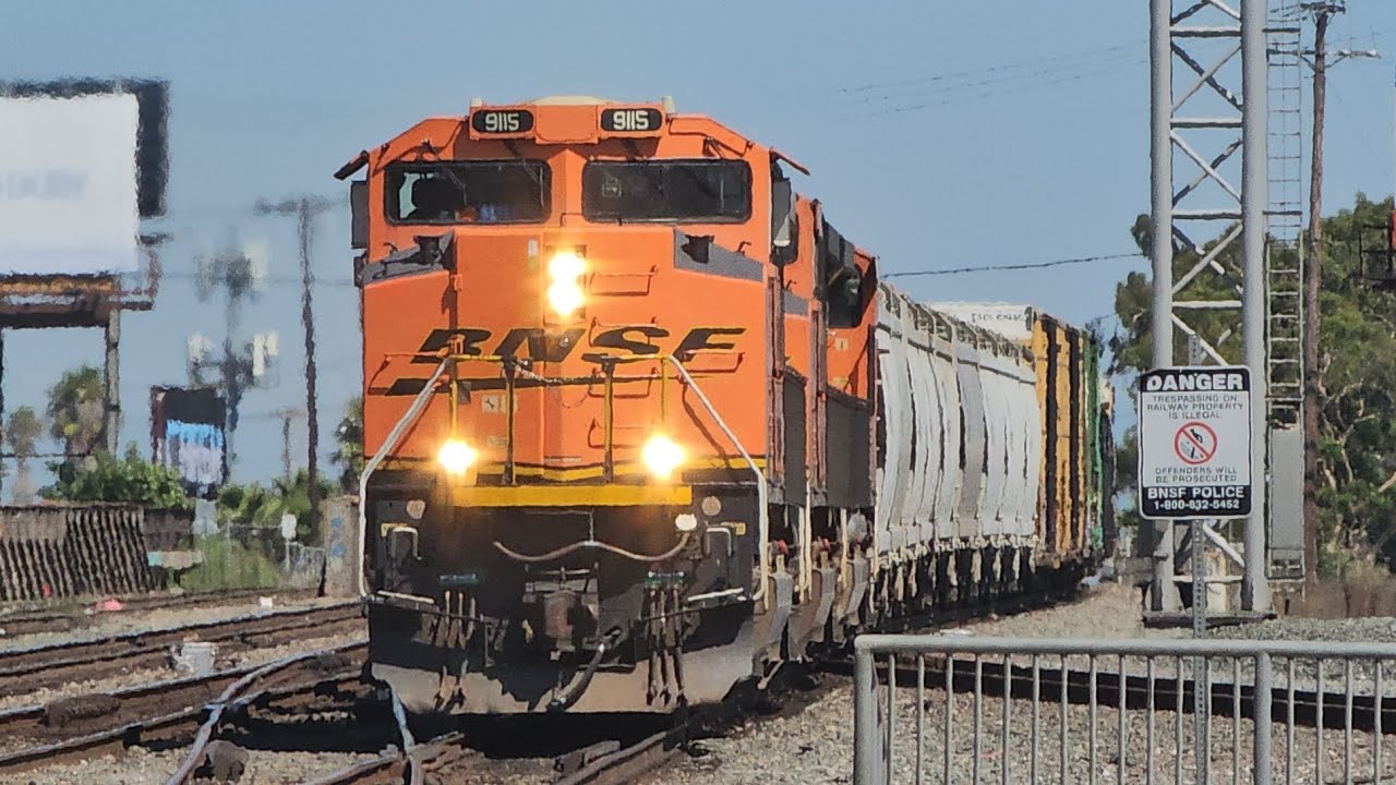 4-trains-meeting-in-commerce-at-once-railfanning-commerce-station