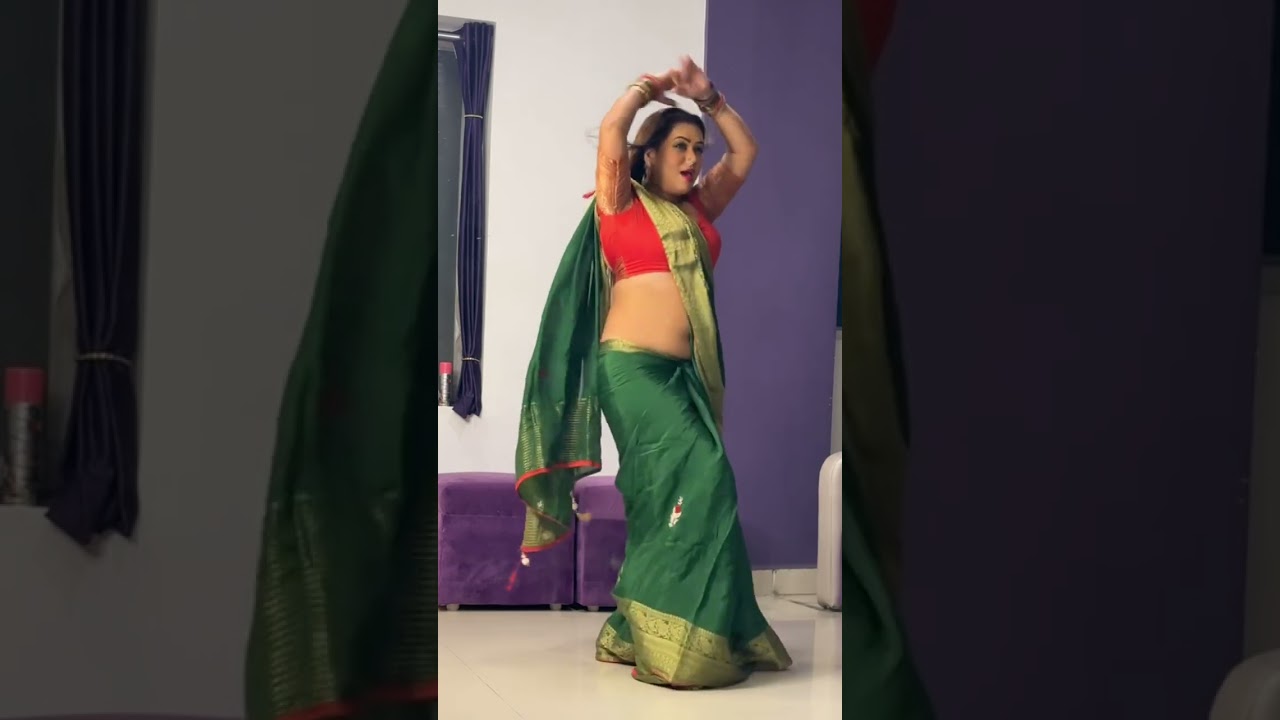 Meera Instagram reels || saree short reels || bold meera || 