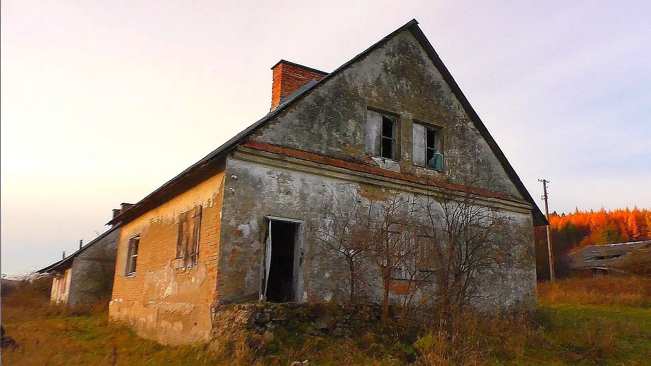 OPUSZCZONA WIEŚ W POLSCE JAWORZEC Bieszczady blisko Ukrainy