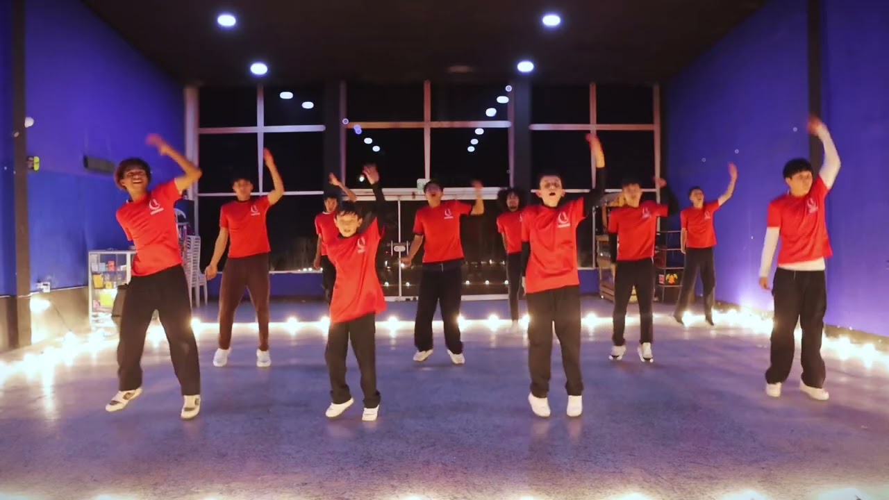 Desierto en Paraíso | Corros Remavid | Pasos Hombres