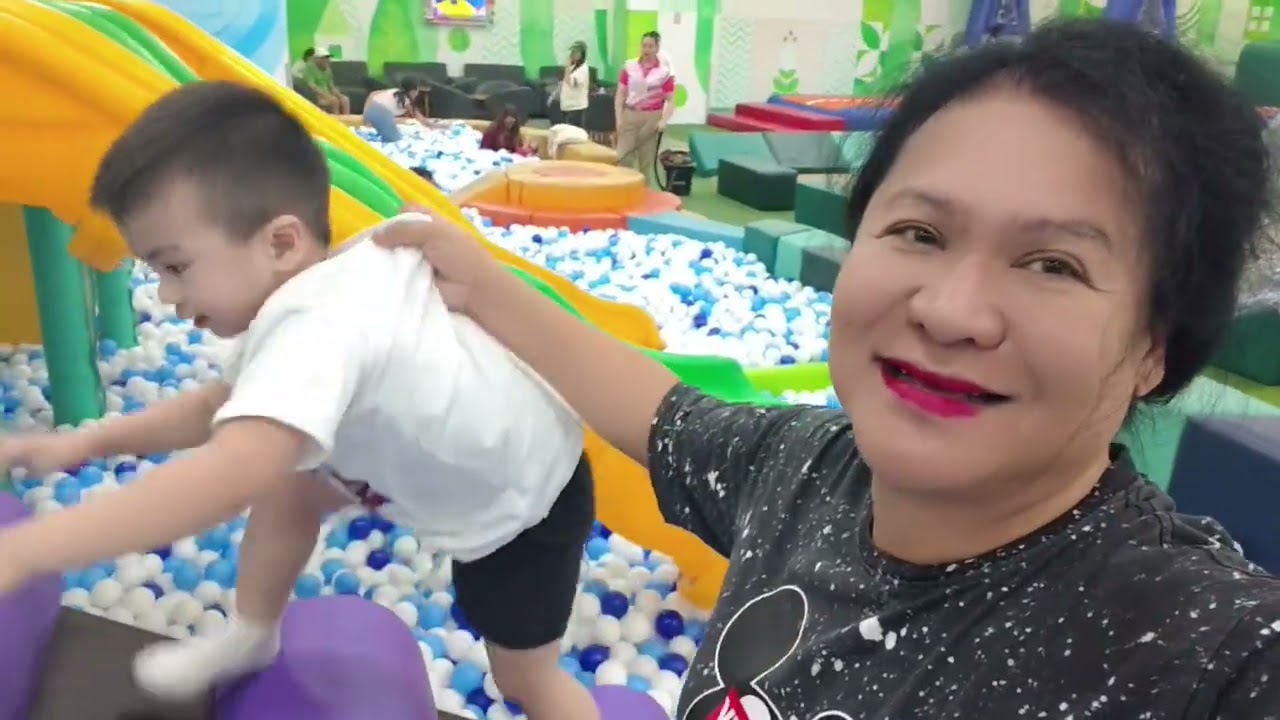 KIDZOONA SM Caloocan Valentine's Treat ni Daddy kina Ate Poleng Penny at RayRay sarap maging bata ♥️