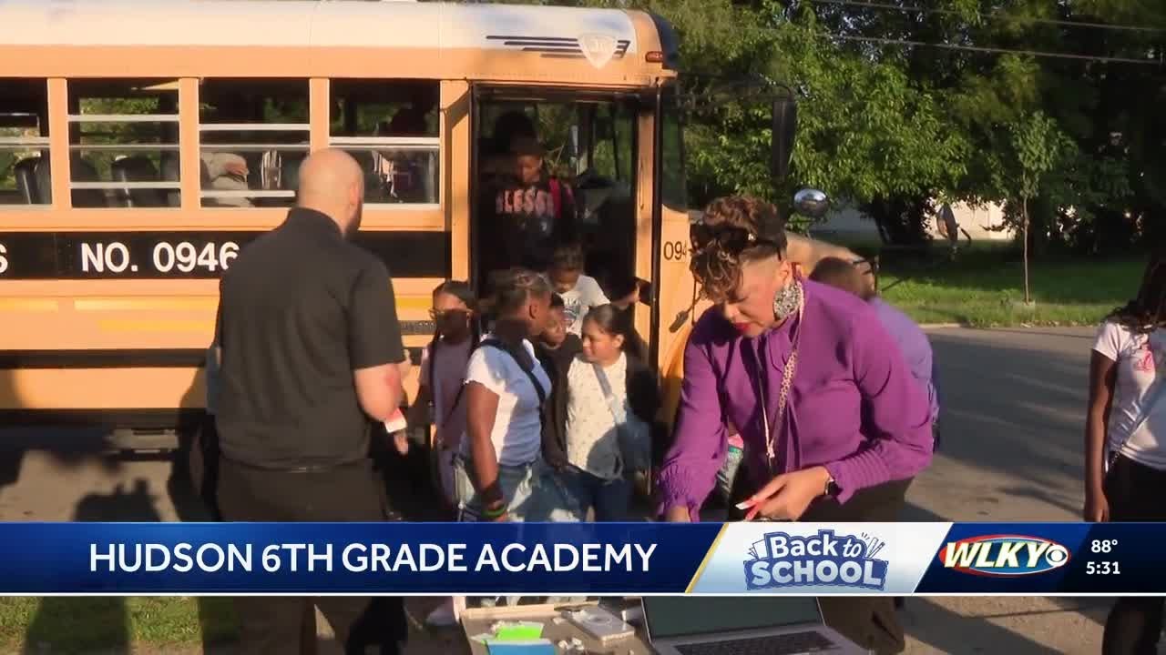 Hudson Middle students welcomed to new building on first day of school