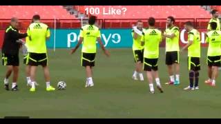 Jordi Alba Amazing Nutmeg To Piqué Y Diego Costa On Spain Training 2014