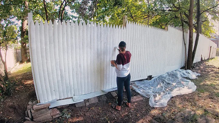 WHITE FENCE