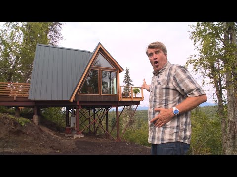 Video: Vinnande: Bo I Ett Pete Nelson Treehouse Tack Vare Dove Men + Care