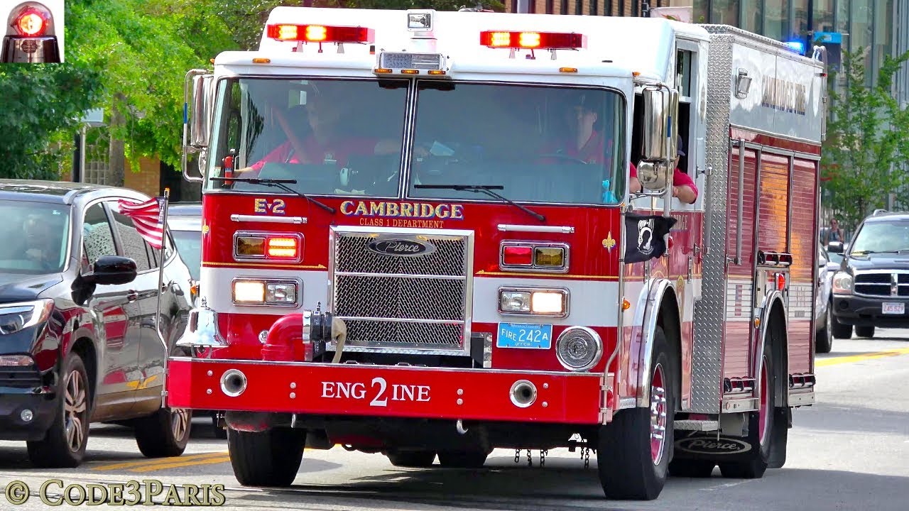 Cambridge Fire Department Engine 2 Responding Lights and QSiren with
