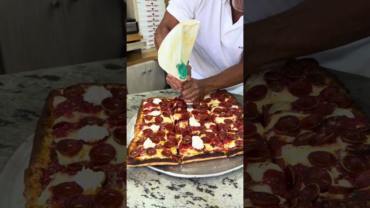 The pizza king of NYC! 🍕💪🏼