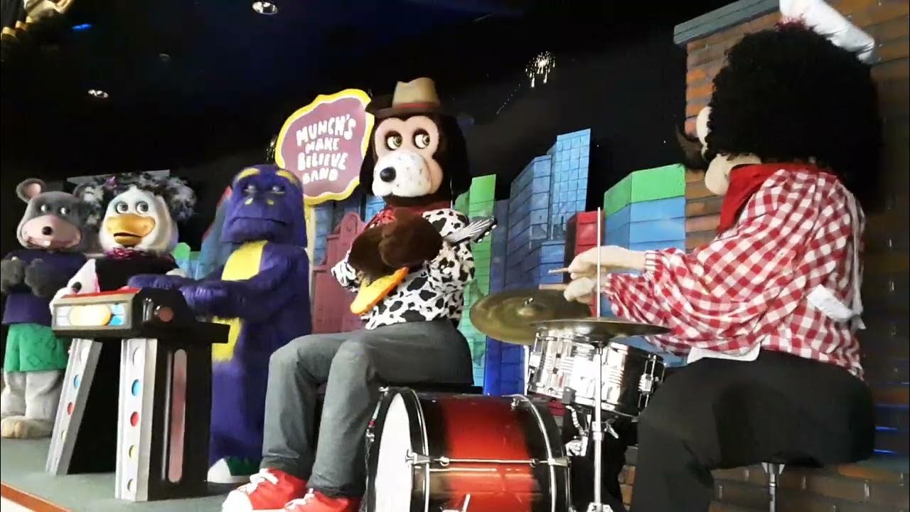 Chuck E Cheese Stevenson Ranch CA Let's Be Friends Summer of Fun