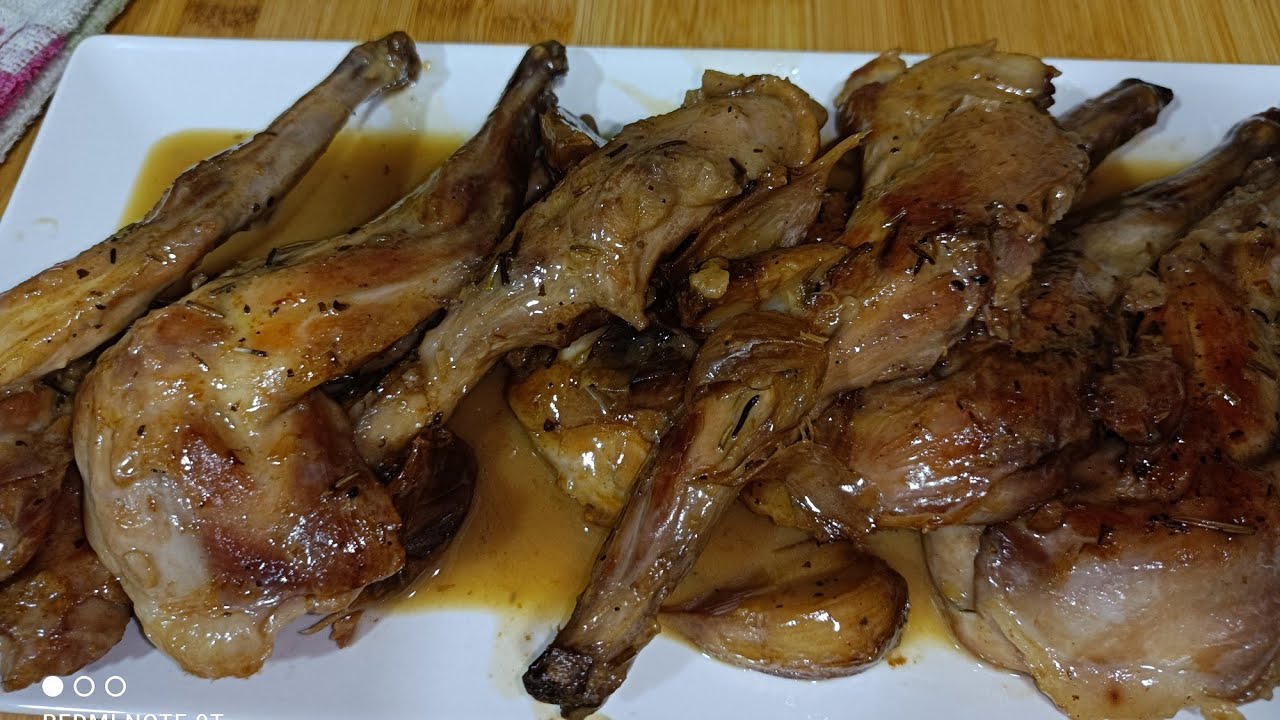Paletillas de conejo con vino blanco!!!!!! 😋😋😋😋😋😋😋   Para chuparse los dedos!!!!!!!