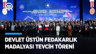 Türkiyedeki Faaliyetlerinden Dolayı Madalya Alan Arama Kurtarma Ekibi Üyeleri Yaşadıklarını Anlattı