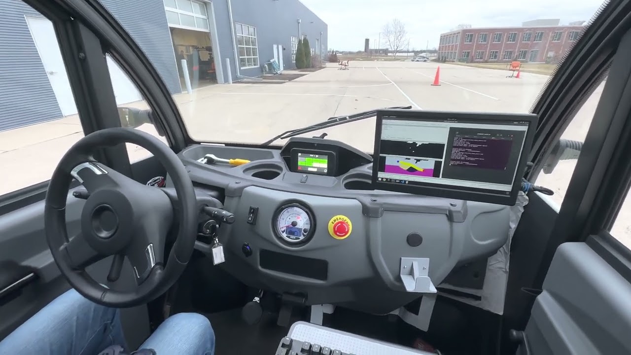 Smart Summon with Obstacle Detection (Lidar) and Dynamic Path Planning (Voronoi) - Inside View