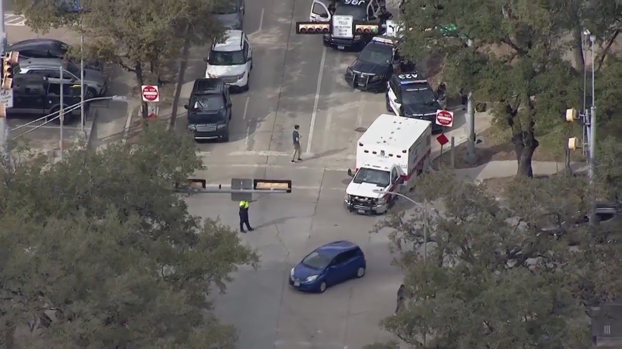 Suspect In Stolen Houston FD Ambulance Captured After Lengthy Police suspect-in-stolen-houston-fd-ambulance-captured-after-lengthy-police