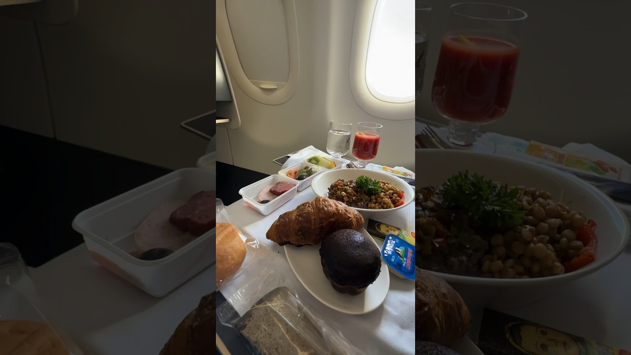 Еда в самолёте на рейсе Gulf Air из Москвы в Бахрейн 😍