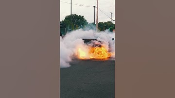 Insane burnout from this hellcat 🥵 #hellcat #dodge #burnout #mopar #reels #6gearsmedia