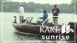 Getting hooked on fishing at Lake Minnetonka screenshot 5