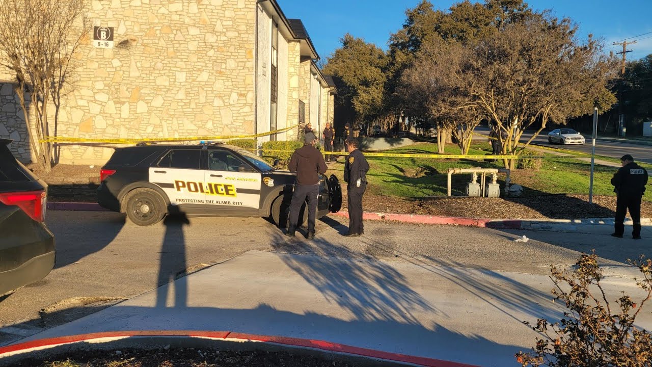Woman dead, man in custody after shooting at Northwest Side apartment ...