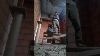 rebocando teto#obras#construção#reboco laje