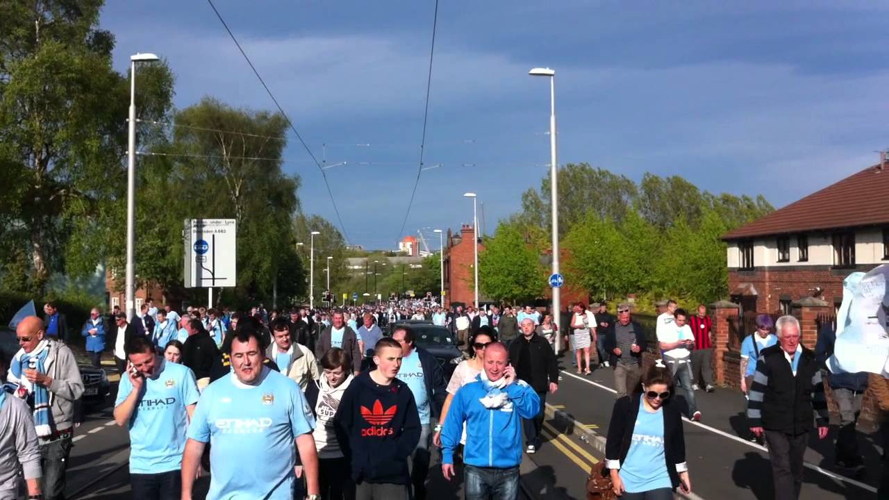 City fans walking to the City center @ Ashton New rd. after the QPR-game (pt2)