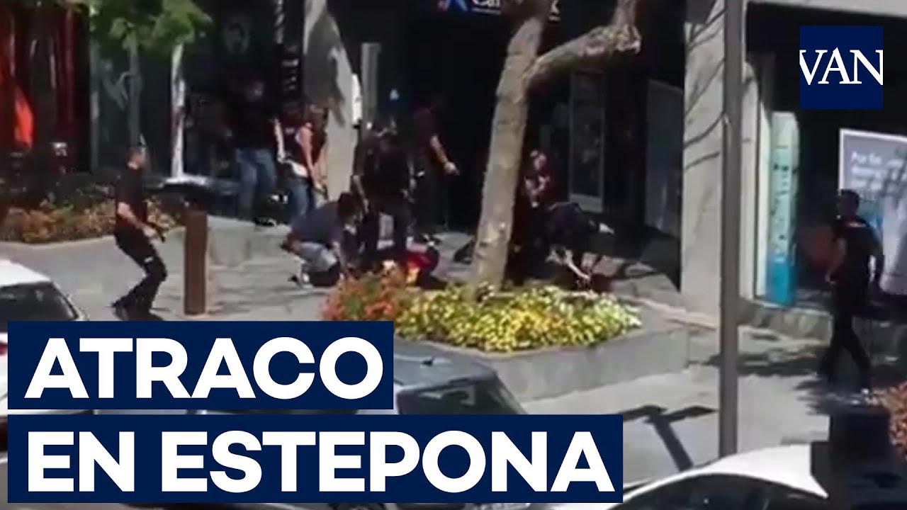 Espectacular despliegue policial en un atraco a un banco en Estepona