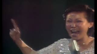 Video voorbeeld van "Yoon Bok-hee Performs Everyone - The Eve Of Seoul Song Festival 1988(English subtitles)"