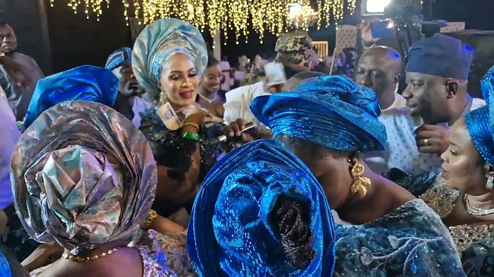 TRUE LOVE:K1 DE ULTIMATE AND WIFE CHIEF MRS EMMANUELLA AJIKE MARSHALL ON STAGE