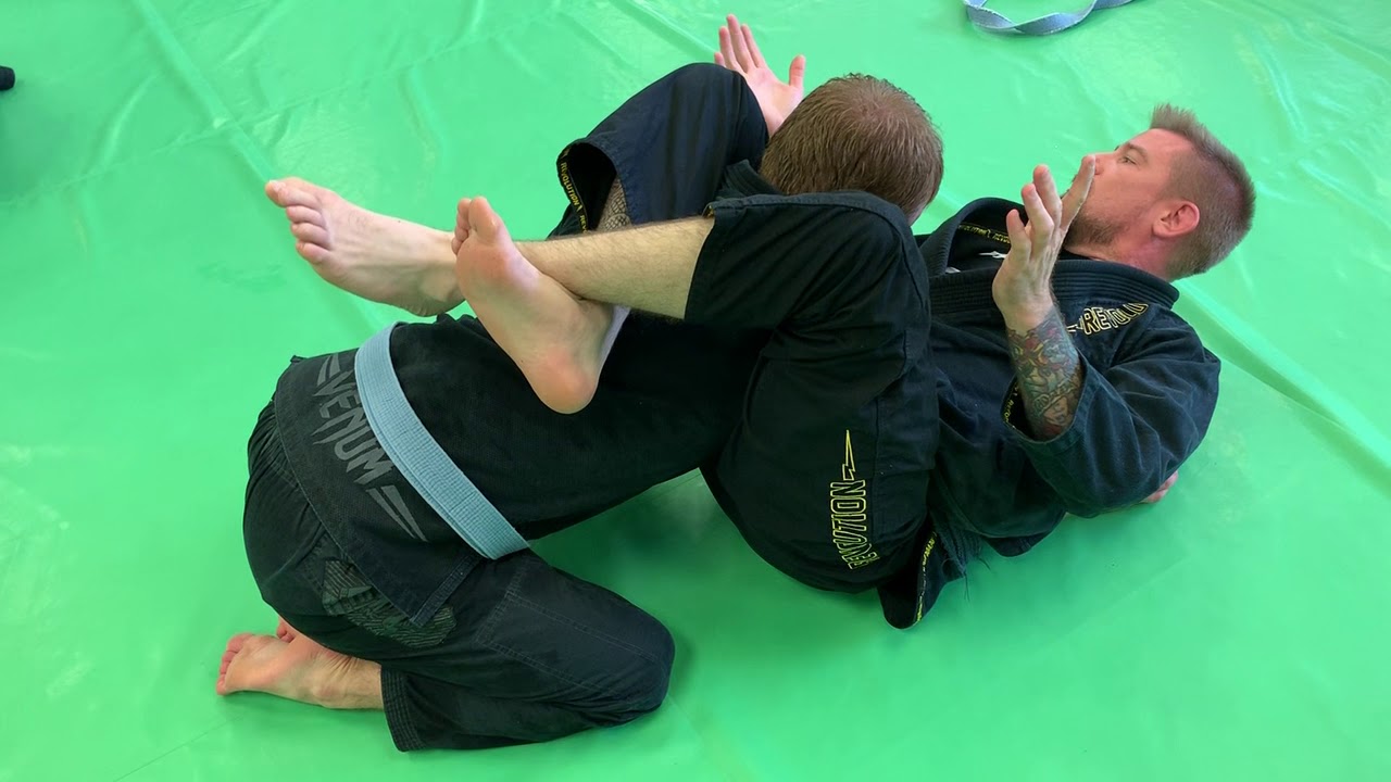 Scissor Guard Triangle (Opposite Side) - YouTube