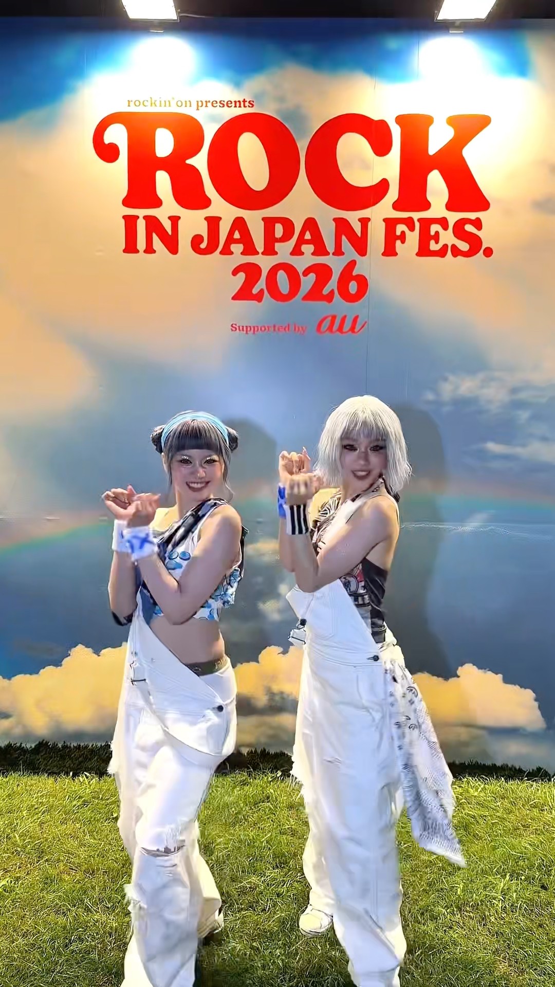 Couldn't leave ROCK IN JAPAN without NEW DANCE 🩵 - YouTube