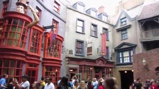 Exploring Diagon Alley at Universal Orlando
Didnt have as much time here as I would have liked, so I took a general walk around to look at as much as I possibly could. Exploring Diagon Alley at Universal Orlando