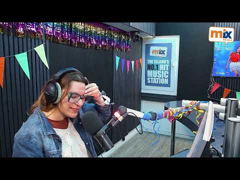 ΜΙΧ FM BREAKFAST SHOW - ΣΤΟ ΑΕΡΟΠΛΑΝΟ