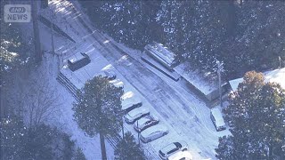 雪の影響で約130人が神社に　スリップ事故多発で県道が通行止め　埼玉・秩父市(2026年1月3日)
