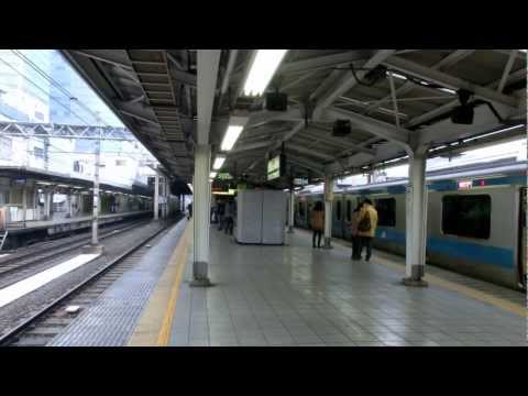 完璧なタイミングで放送される駅名連呼と発車メロディー(秋葉原駅4番線)