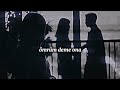 Ömrüm Deme Ona Sözleri Lyrics