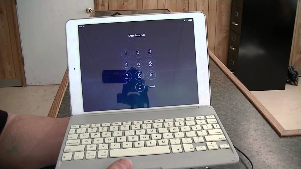 ZAGG keys (ZAGGkeys) Folio Backlit Keyboard Case for iPad Air - My Review