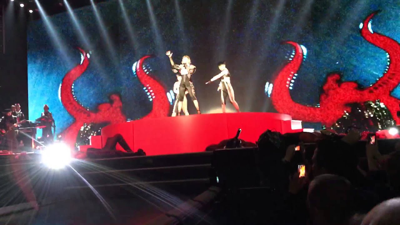 Madonna Live Rebel Heart Tour 2015 - Living For Love @tele2arena Sweden ...
