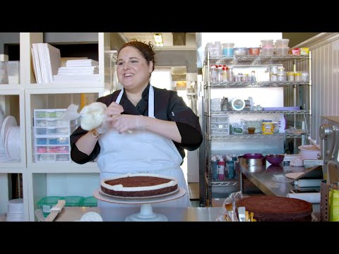 The Queen Takes on Tea Time: Queen of Cakes Episode 1, with the Cake Decorating Queen, Shaina