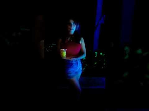 Anfitriona Bella degustando bebida(Wachuma) - YouTube