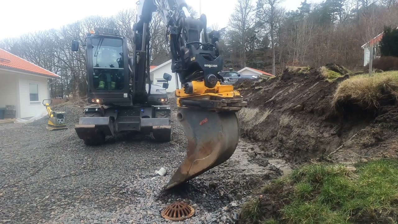 Garden boulder wall Step 1 - Short version