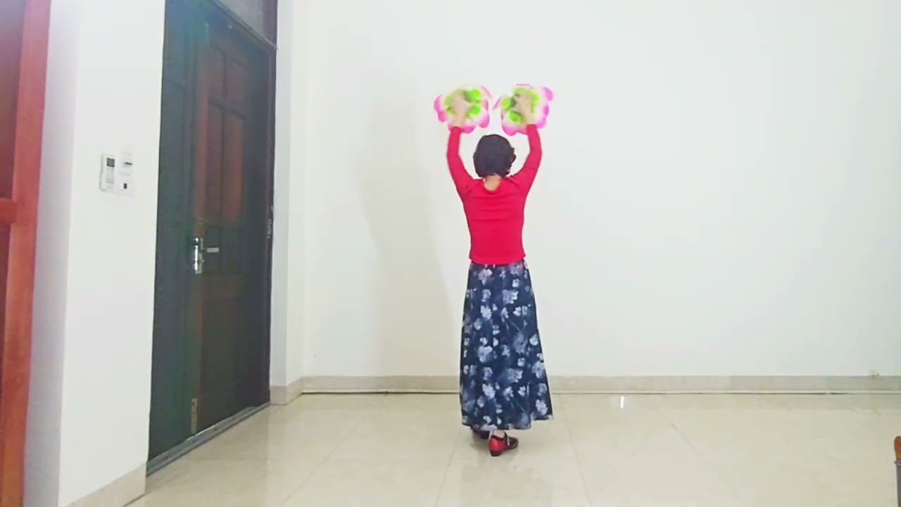 HƯỚNG DẪN, ĐẾM NHỊP BÀI MÚA HOA: TÔN VINH PHỤ NỮ VIỆT NAM / Phạm Thị Lịch 