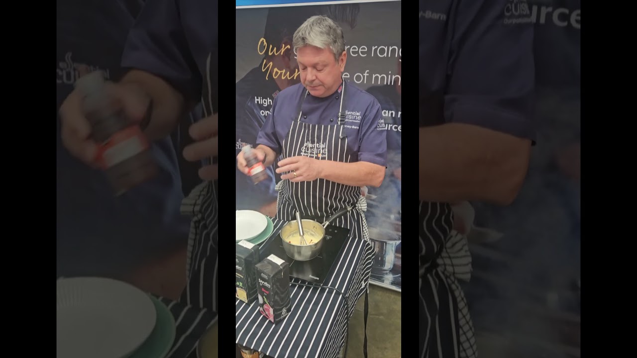 Lobster Hollandaise Sauce with Eggs Royale