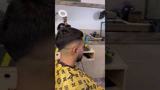 Después de un corte, un buen vinito 👏