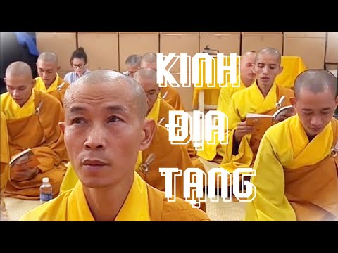 Video Thầy Tâm Huệ cùng chư Tăng chùa Hoằng Pháp tụng kinh... - youtube