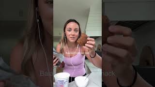 Trust me and treat yourself 🫶🏼🧚 #fitnessgirl #healthybreakfast #sweettreat #yogurtbowl