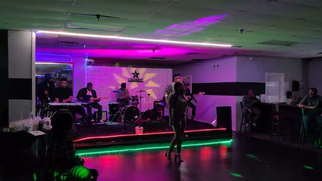 SAE OPEN JAM FRIDAYS @ Celebrity Lounge 