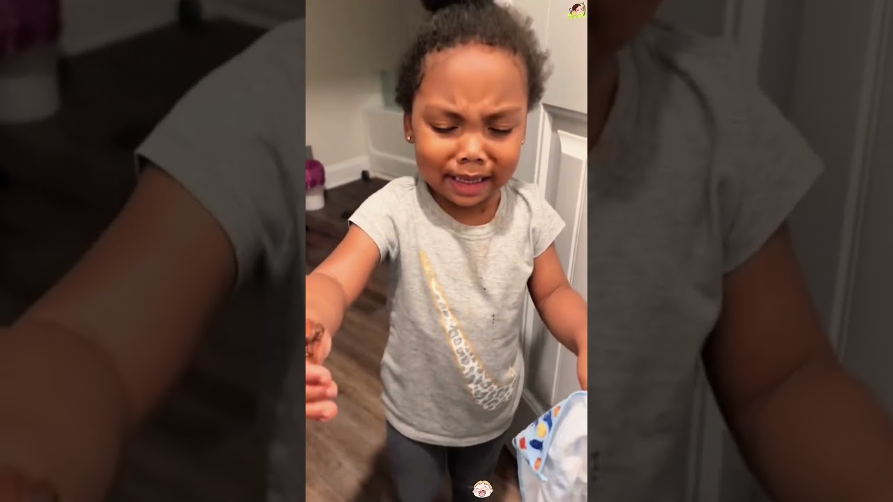 Fake poop prank on kids 😂