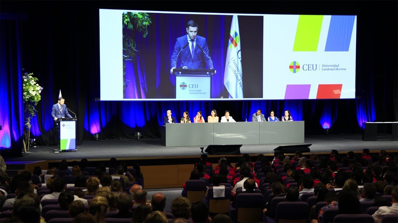 Discurso de graduación emotivo con consejos para la vida y el trabajo