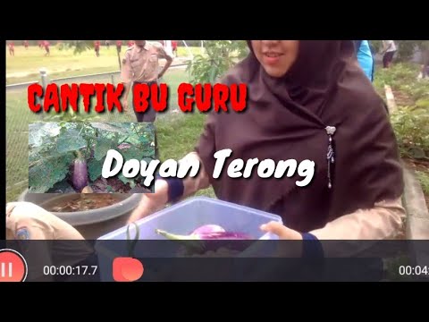 bu-guru-bedol-terong-"panen-raya-adiwiyata-smkthpt