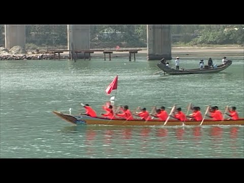 Video Lễ hội đua thuyền truyền thống trên vịnh Lăng Cô - youtube