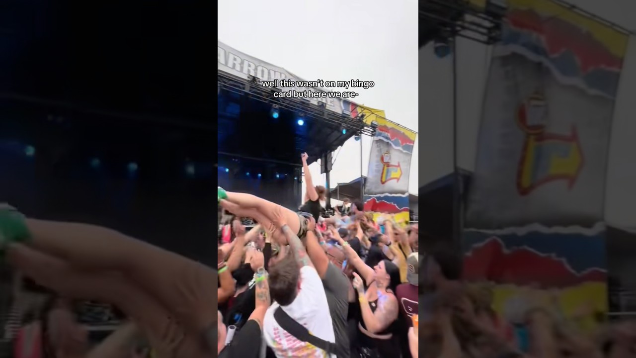 my first time crowd surfing 🤭🏄‍♂️@V