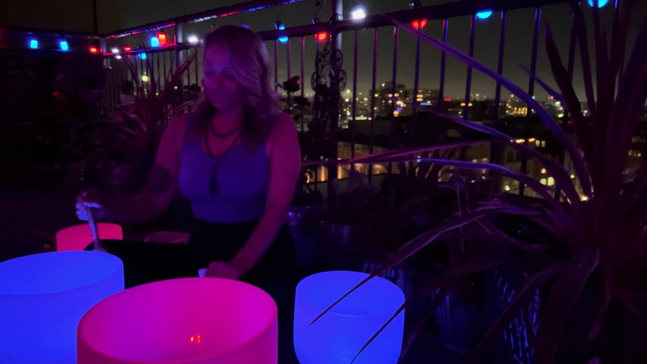 💙 Sound Bath and the City ❤️ Crystal bowl mediation with Fireworks along the horizon!